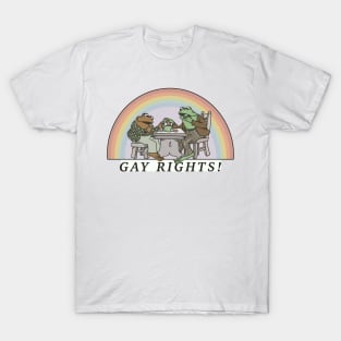 Frog and Toad say GAY RIGHTS <3 T-Shirt